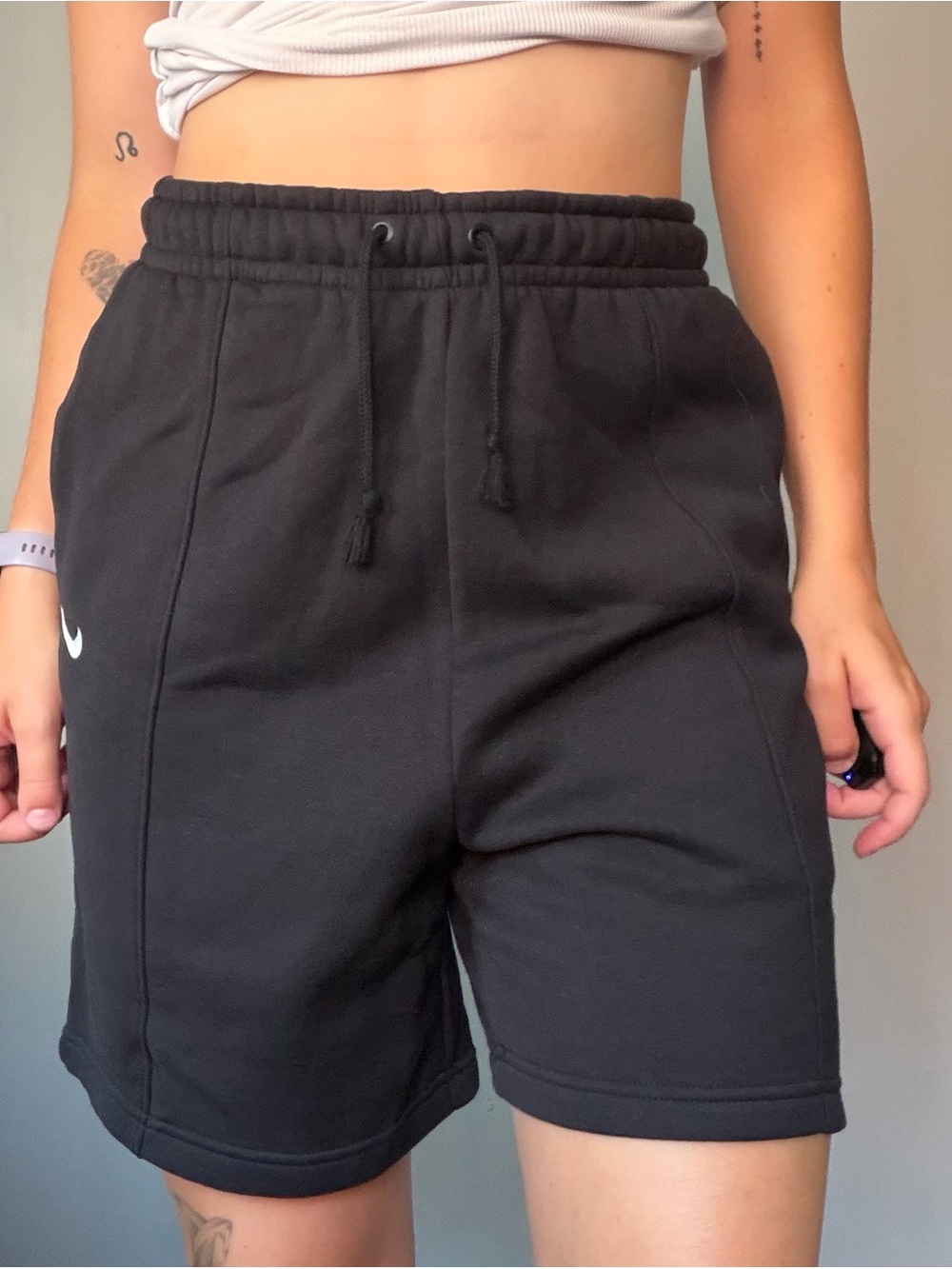 NWT Nike Sportswear Essential High Rise Fleece Shorts Small - Picture 5 of 9